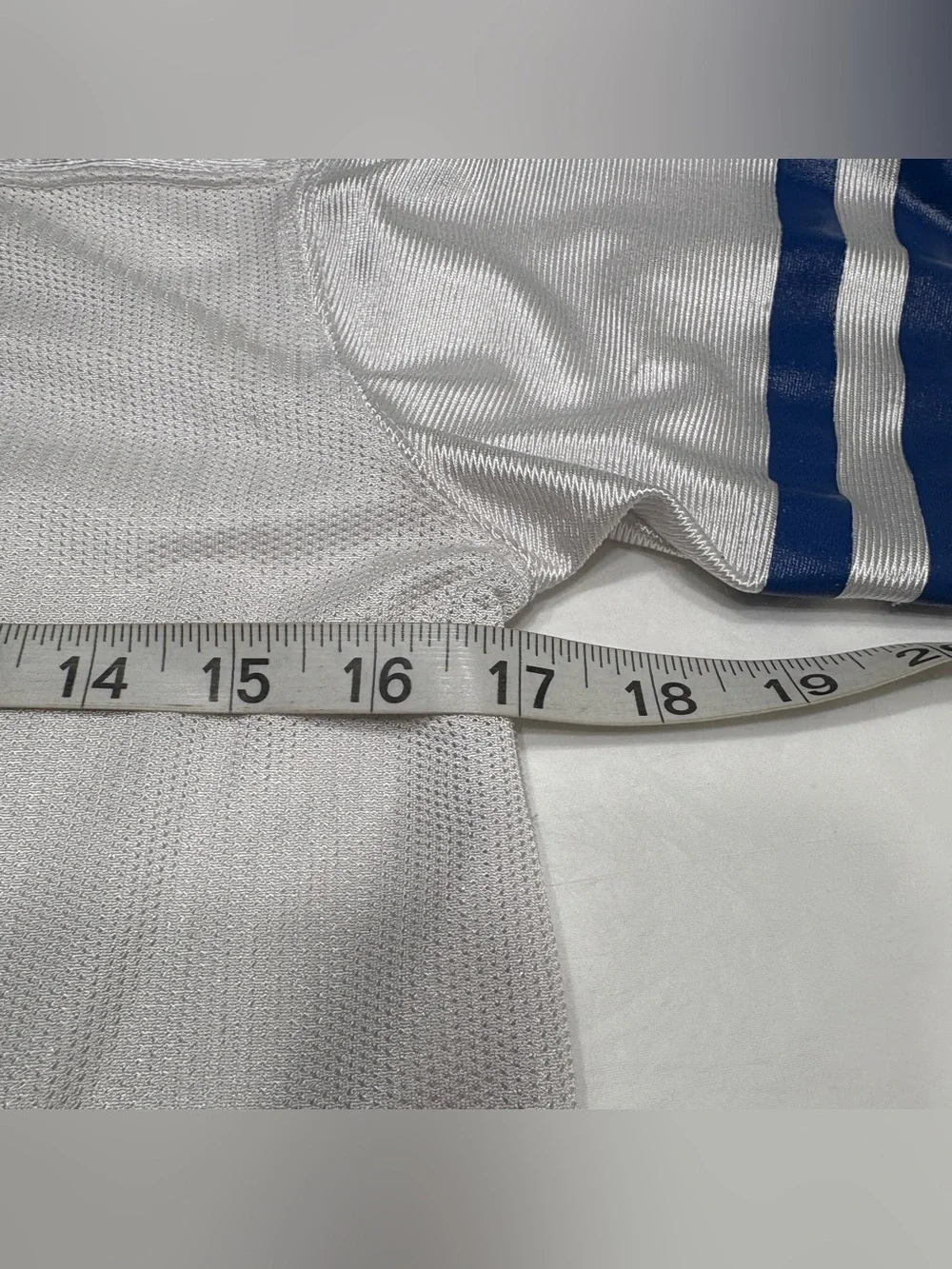 NFL Indianapolis Colts Andrew Luck #12 White Jersey Youth Large 10/12